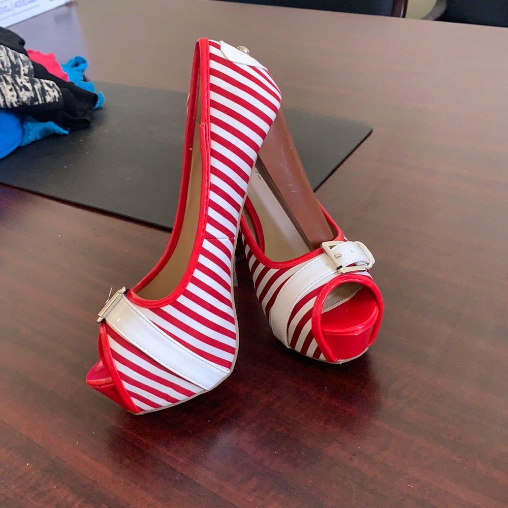 Platform heel open toed.